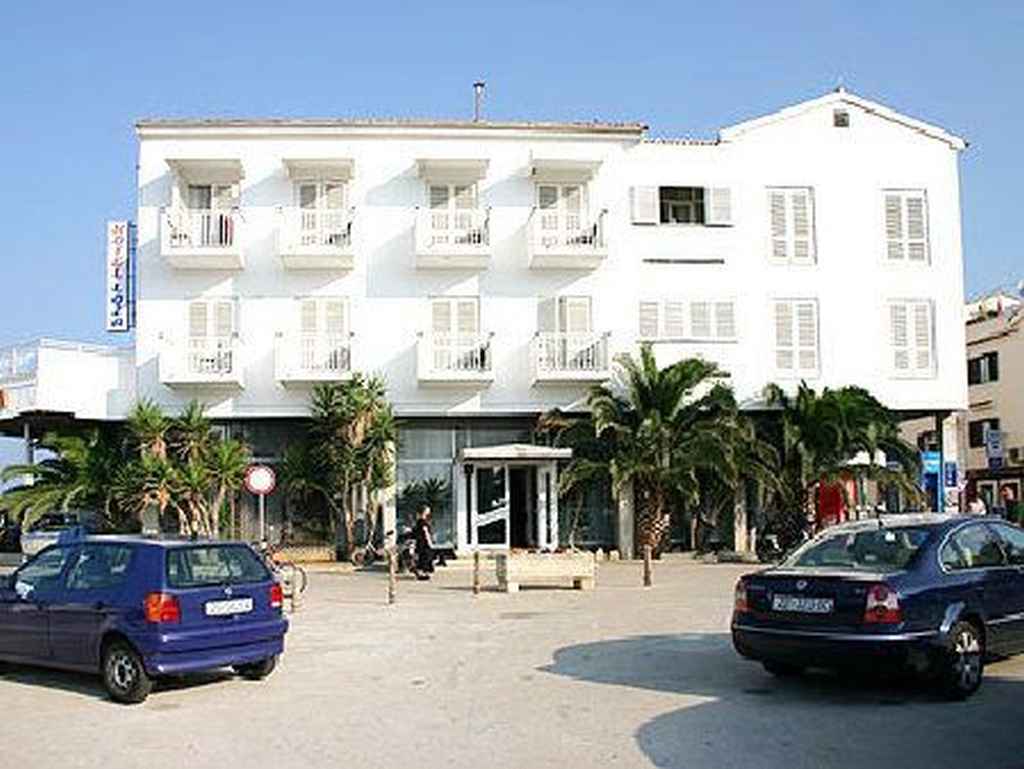 The Loza - Seaside Festival Hotel Novalja Exterior photo